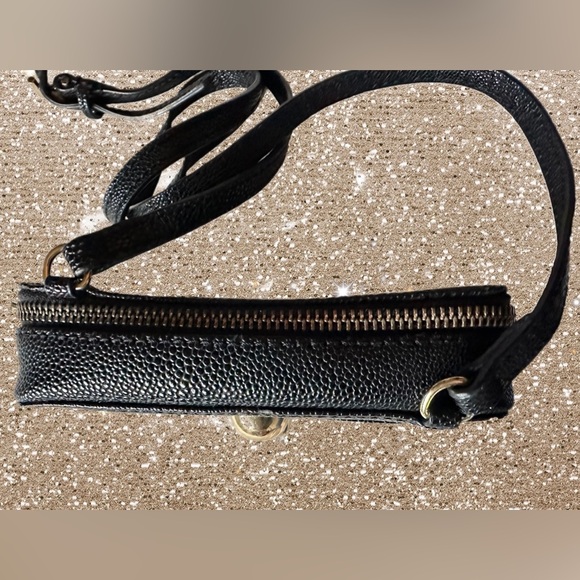 Punchcase by Leslie Hsu Black Pebbled Vegan Leather Crossbody w/ Skull - Picture 4 of 10